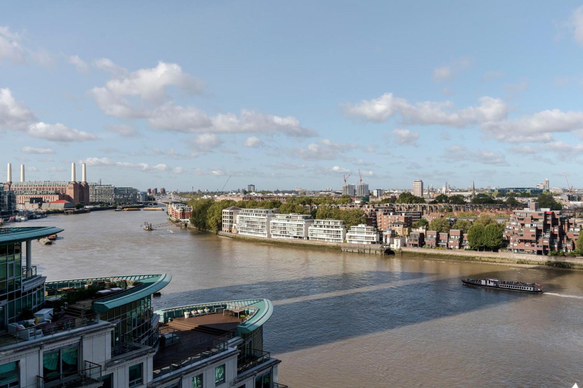 Best Thames View In Town! Large Luxxe Nomad Design Family Home London Ruang foto