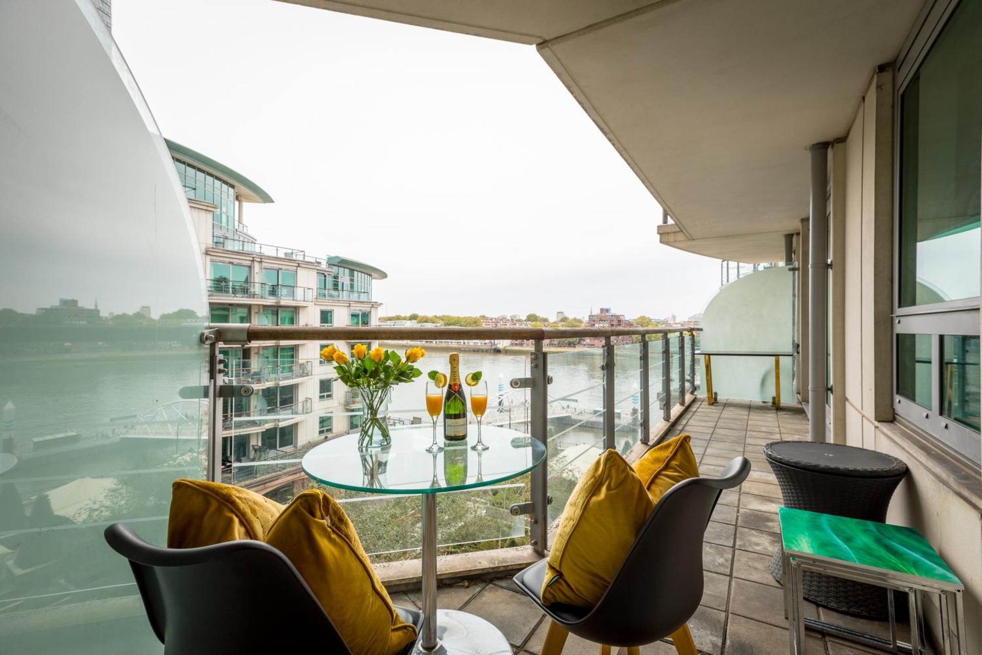 Best Thames View In Town! Large Luxxe Nomad Design Family Home London Bagian luar foto